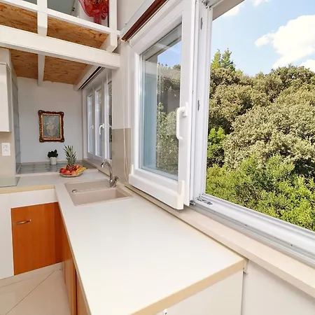 Cebalo Kor Ula - Comfort One Bedroom With Terrace And Sea View Mara