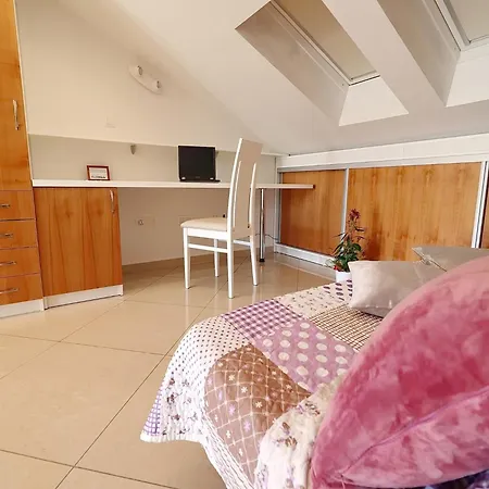 Cebalo Kor Ula - Comfort One Bedroom With Terrace And Sea View Mara Apartment Korcula Town