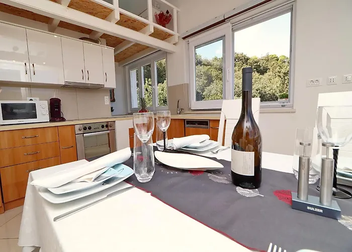 Cebalo Kor Ula - Comfort One Bedroom With Terrace And Sea View Mara